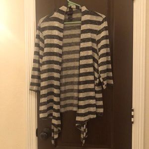 Torrid grey and black kimono